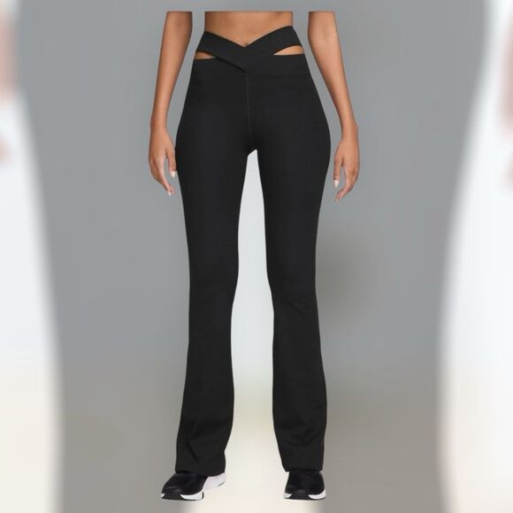 Nike Women’s Zenny Cutout High-Waist Pants! - Picture 1 of 3